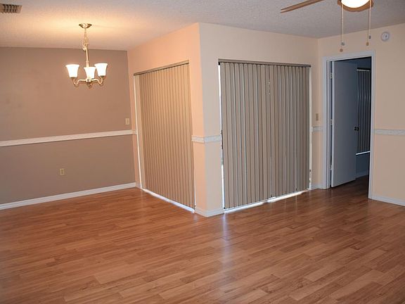 4th image of 417 Hunter Cir