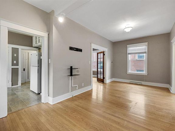 3rd image of 7424 Wise Ave