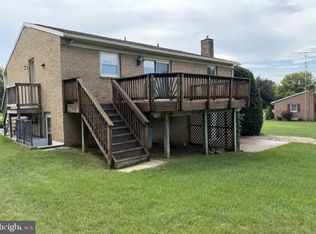 17818 Daisy Dr, Hagerstown, MD 21740