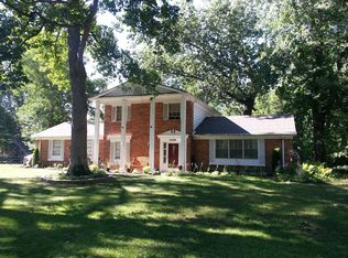 1456 Longfellow Dr, Temperance, MI 48182