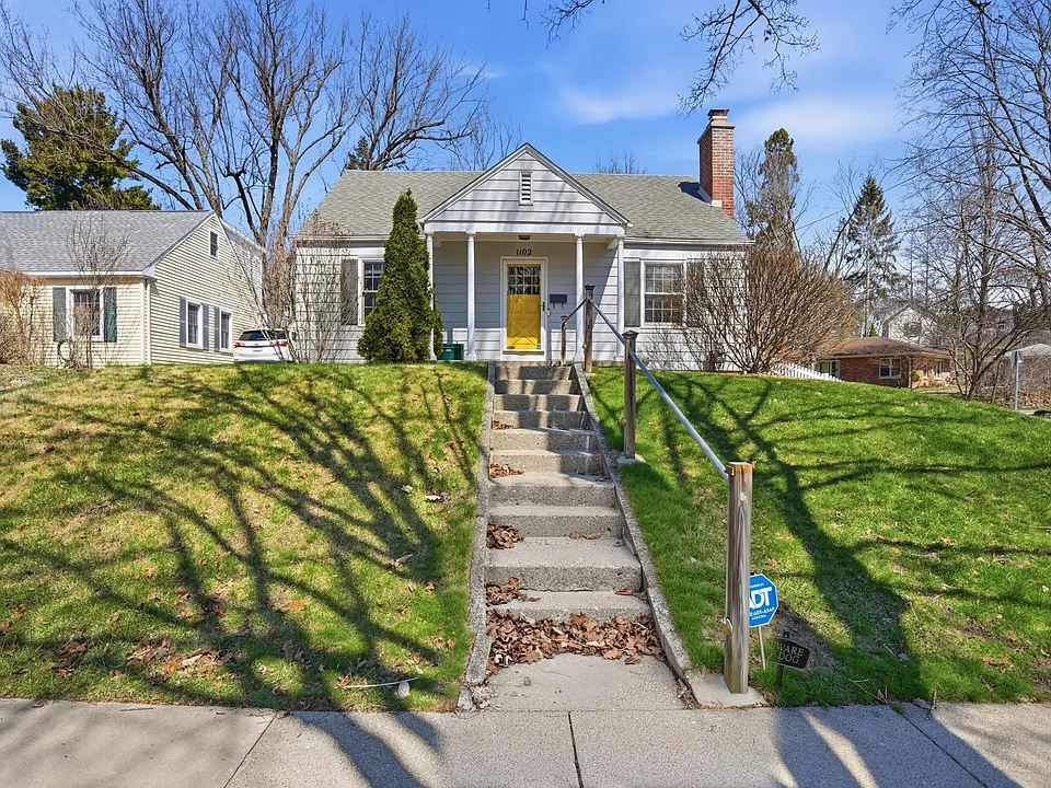 1102 Arborview Blvd