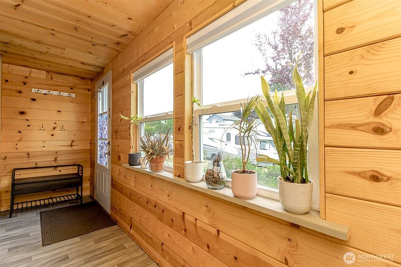 5th image of 1005 E 57th Street
