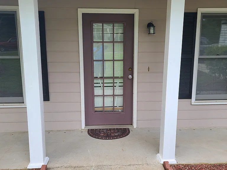 709 Redwood Park — Photo 6