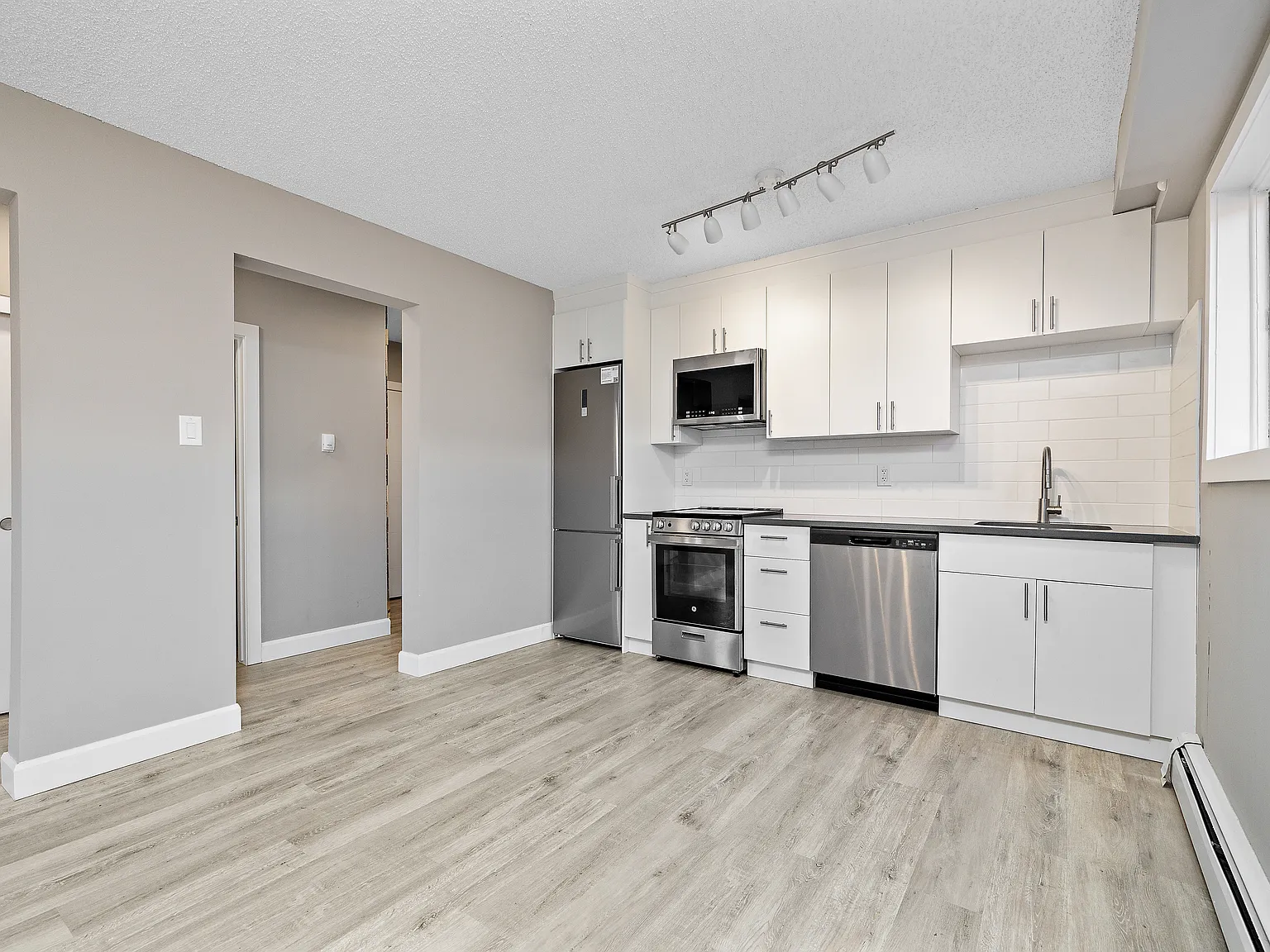 Macewan Place — Photo 4