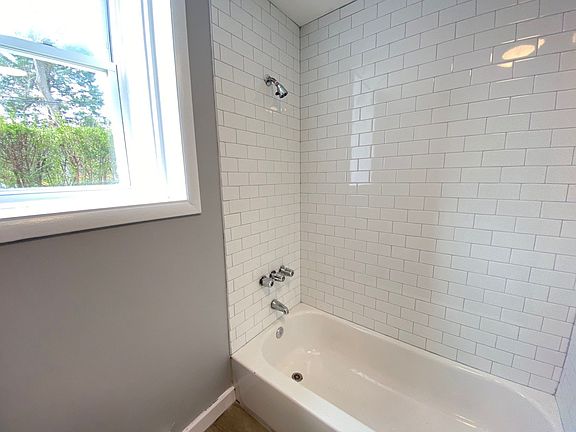 2nd image of 428 Liberty St #92-B