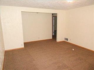 2nd image of 707 Hiddeson Ave