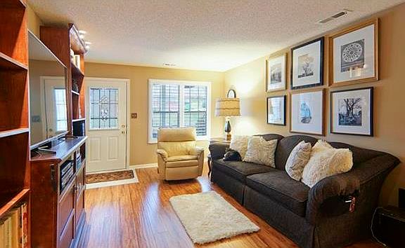 5th image of 341 E Hansen Ct #61