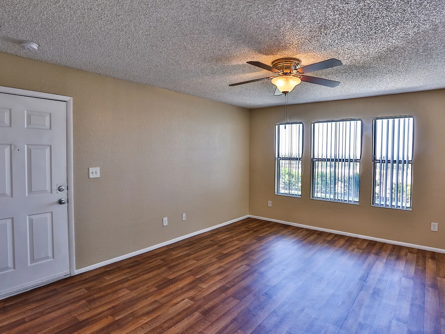 Citi Lights Apartment Homes — Photo 4