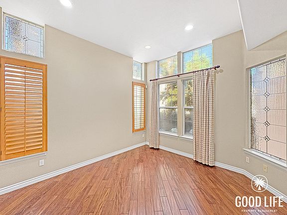 5th image of 3560 Torrey View Ct