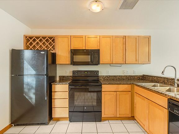 3rd image of 730 NW Naito Pkwy APT E22