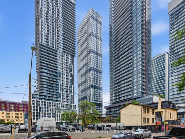 181 Dundas St E Unit 3601, Toronto, ON M5A 0N5