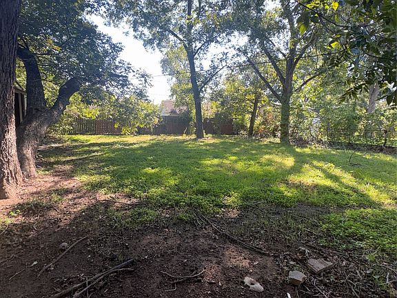 5th image of 7608 Evergreen Rd