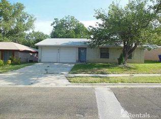 911 Holly St, Copperas Cove, TX 76522