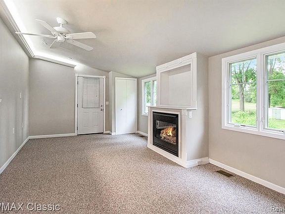 2nd image of 326 Cedar River Dr