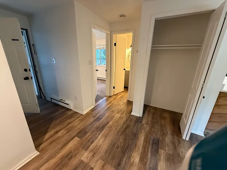 1011 Hover St #C — Photo 4