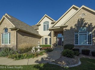 14403 Wilden Dr, Urbandale, IA 50323