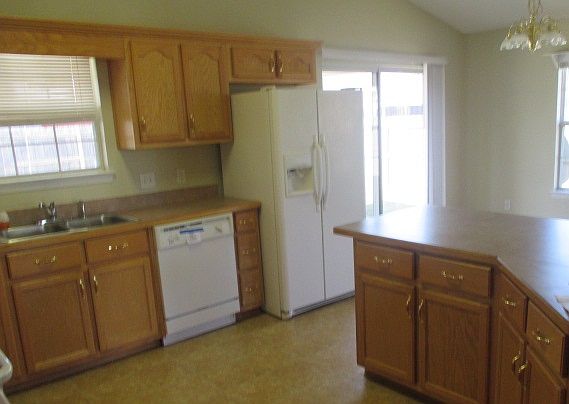 4th image of 896 Sterling Way