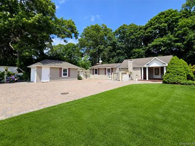 241 Terry Boulevard, Holbrook, NY, 11741