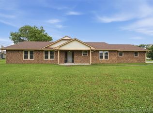 1100 N Oseuma Ave, Claremore, OK 74017