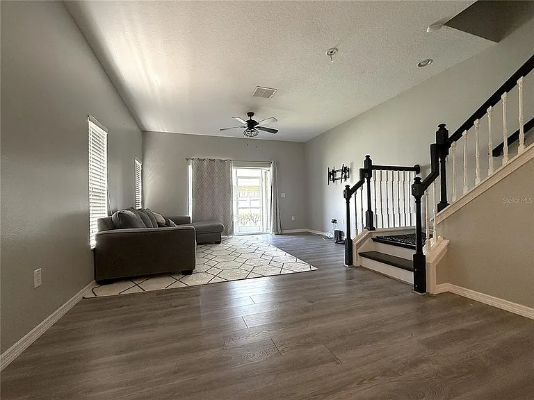 31203 Flannery Ct — Photo 7