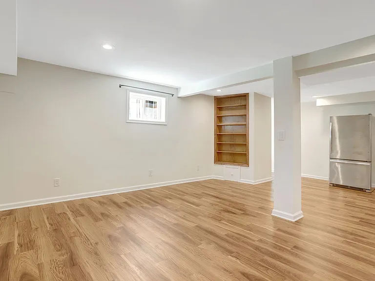 4519 Holmes Run Pkwy — Photo 21