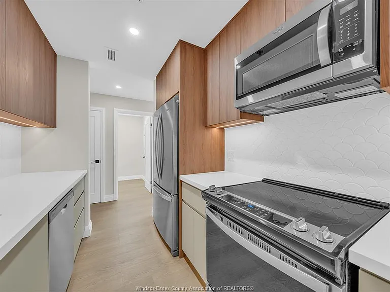 11646 Tecumseh Rd E #300 — Photo 13