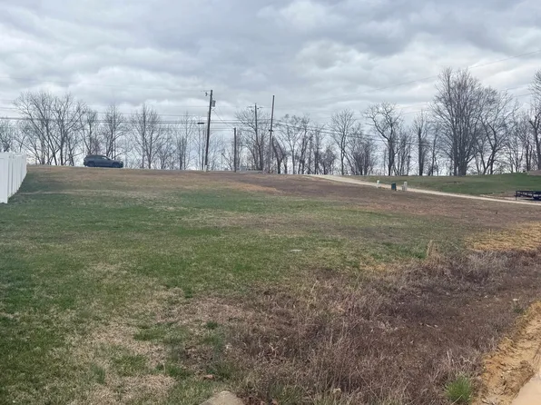 249 Castlegate Dr, Ona, WV 25545