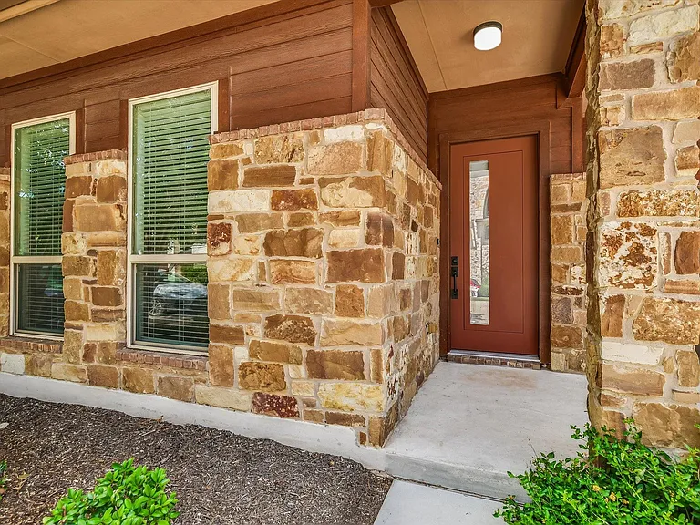 508 W Baylee Love Ln — Photo 3