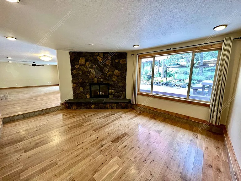 61121 Echo Hollow Rd — Photo 10