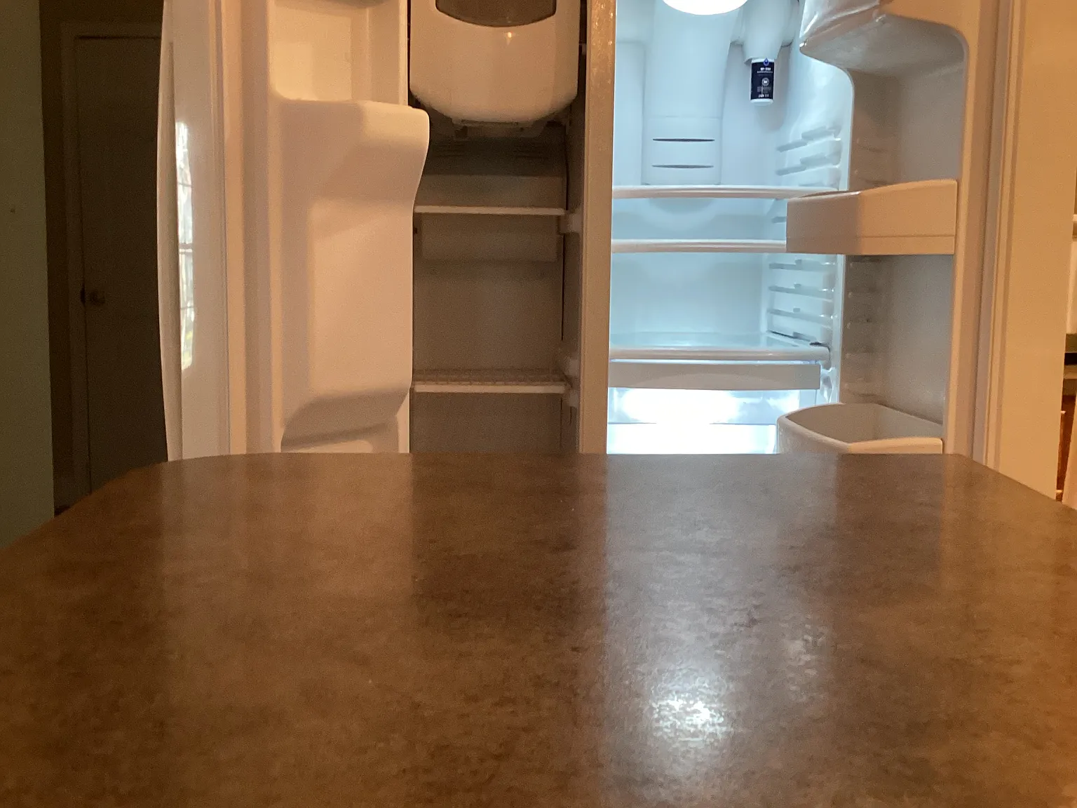 2 bed, 900 sqft, $2,300 — Photo 3