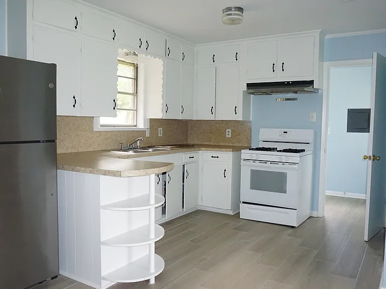 852 Hoyt Rd — Photo 6