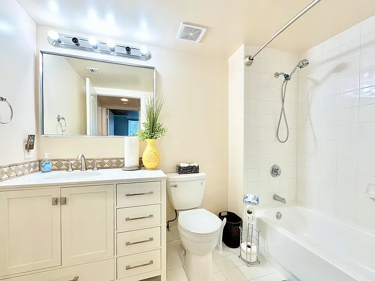 3020 NE 32nd Ave #1003 — Photo 13