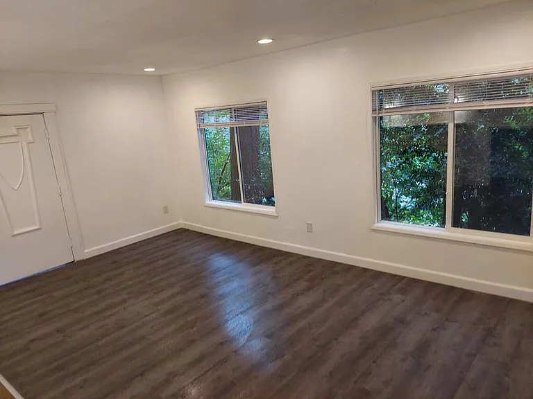 2985 W Burnside Rd — Photo 19