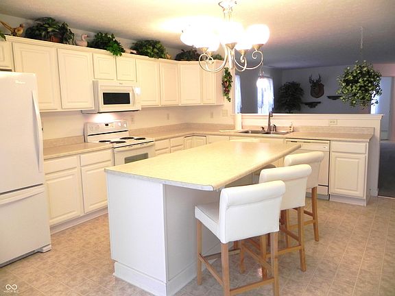4th image of 4113 Hennessey Dr