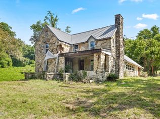 901 E Brushy Valley Dr, Powell, TN 37849