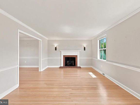 4th image of 306 Fort Washington Ave