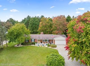 330 Liddy Dr, Brighton, MI