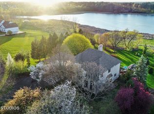 141 N Buckingham Dr, Sugar Grove, IL 60554