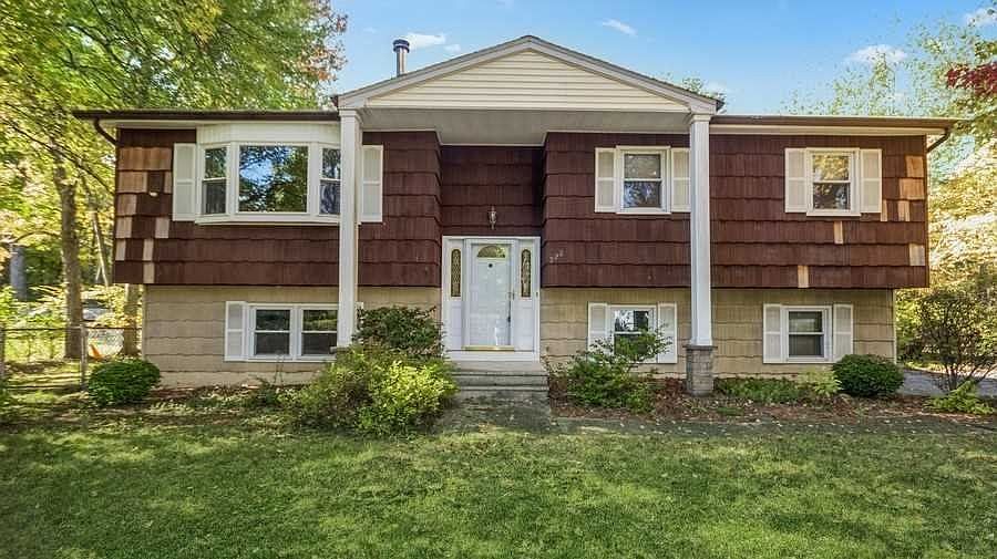 1st image of 222 Summit Dr