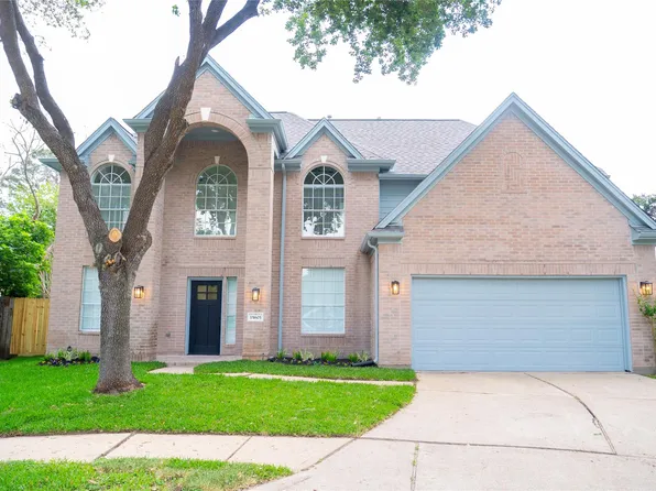 15603 Edgemere Ct, Sugar Land, TX 77498