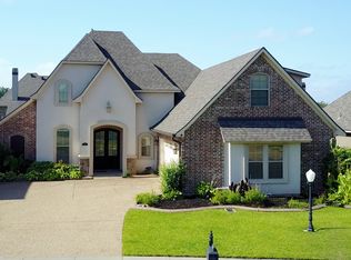 716 Dumaine Dr, Bossier City, LA 71111