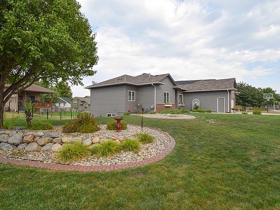 3rd image of 7608 W Stanford Dr