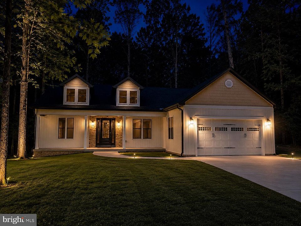 1st image of 318 Fairway Dr
