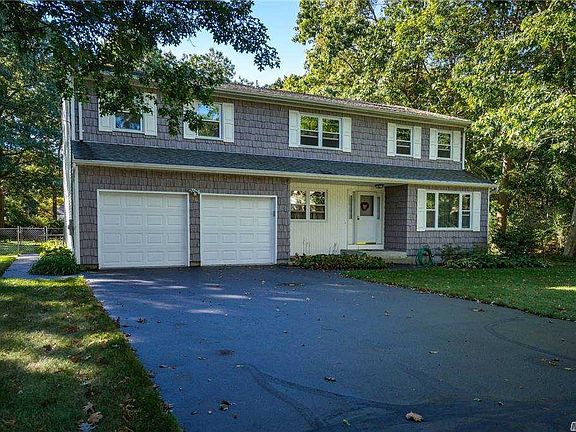 2nd image of 18 Laurel Ln