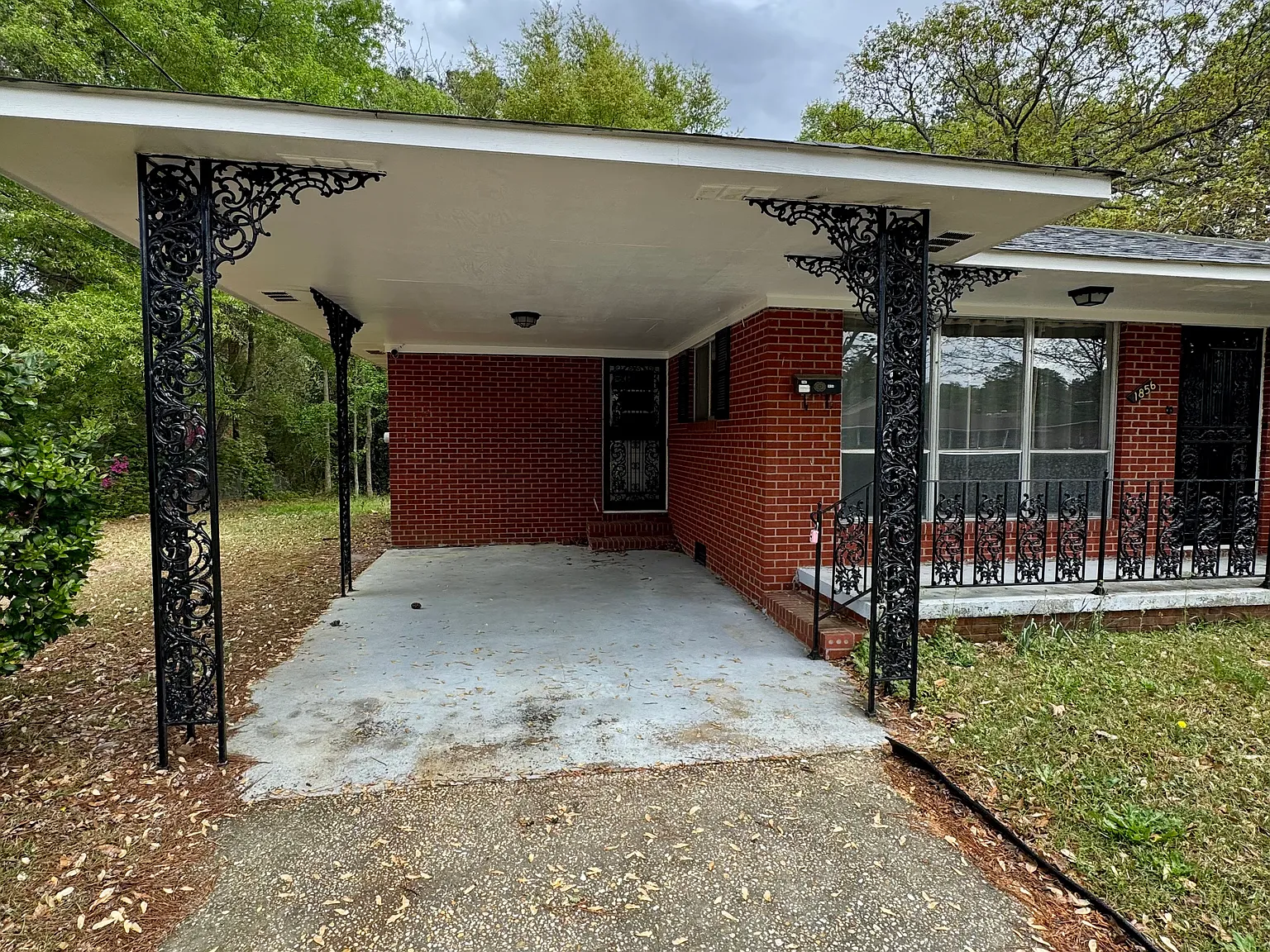 3 bed, 1262 sqft, $1,550 — Photo 2