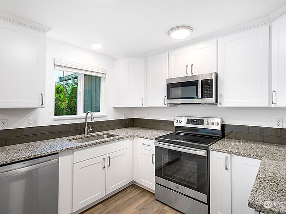 5th image of 15205 SE 278th Street