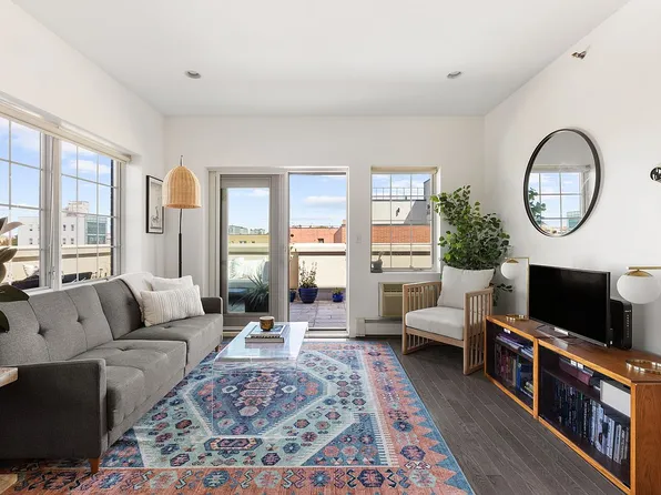 40-01 34th Ave #5D, Astoria, NY 11103