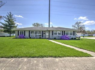 109 Canterbury Dr, Decatur, IL 62526