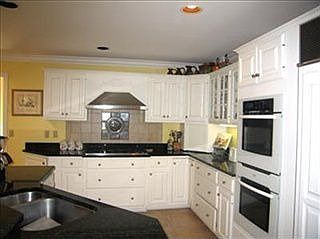3rd image of 988 Oakwood Ave