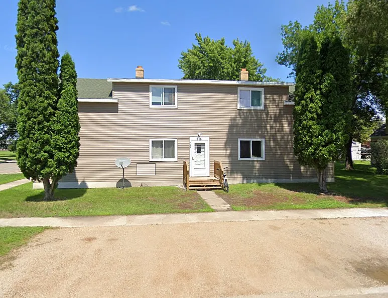 126 3rd Ave S #3